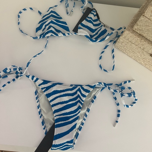 triangl swimwear Other - Blue Zebra Triangl bikini set